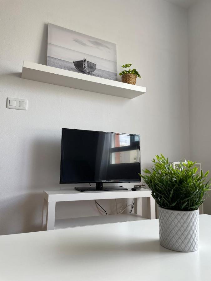 Apartamento Y Piso Frente Al Mar Con Vistas En Garrucha Eksteriør billede